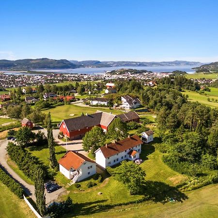 Stokke Gard Adventure Bed & Breakfast Стйоердал Екстер'єр фото